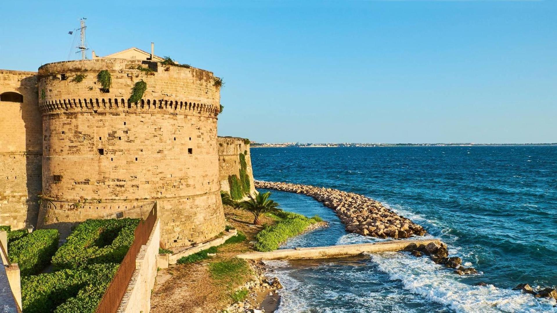 Hotel Il Pavone Taranto Exterior foto